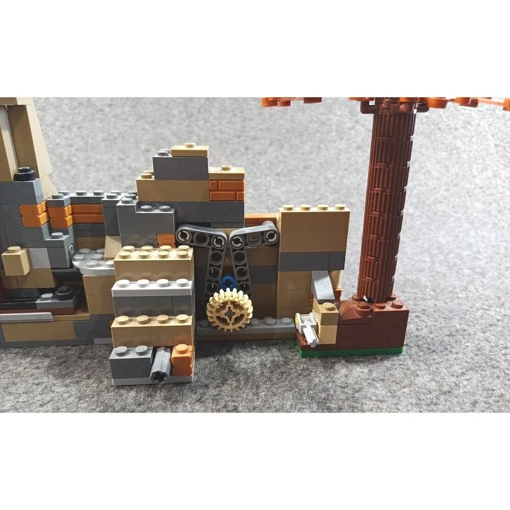 LEGO Star Wars: BattlBe on Takodana (75139) Fully Functional Castle - Incomplete